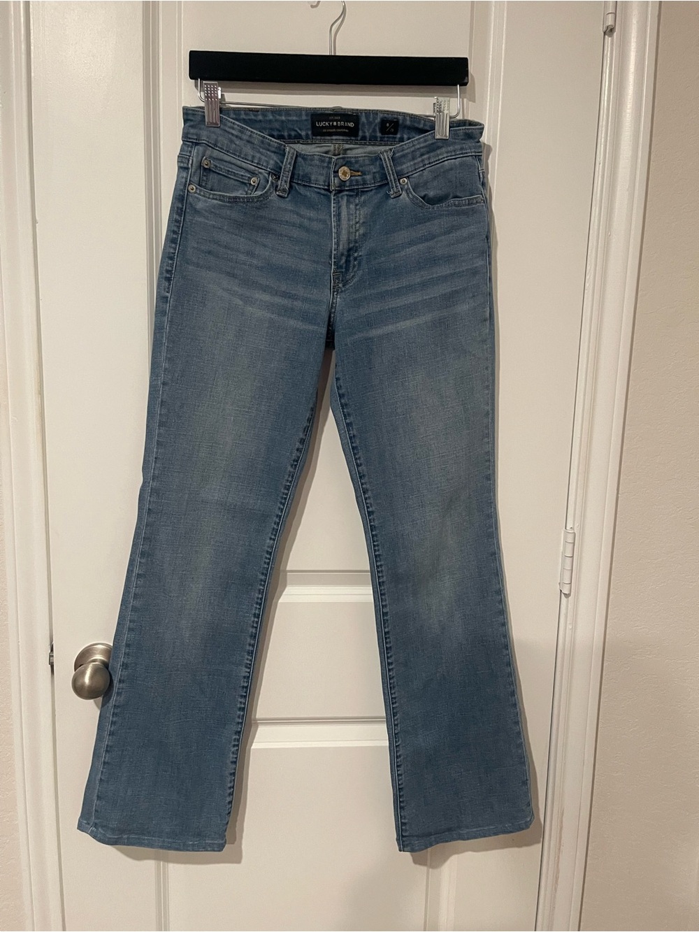 Lucky Brand Women's Light Blue Straight Leg Jeans
